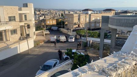 (فيديو) طمرة: مناوشات مع الشرطة خلال محاولة شبان الاقتراب من احد المنازل